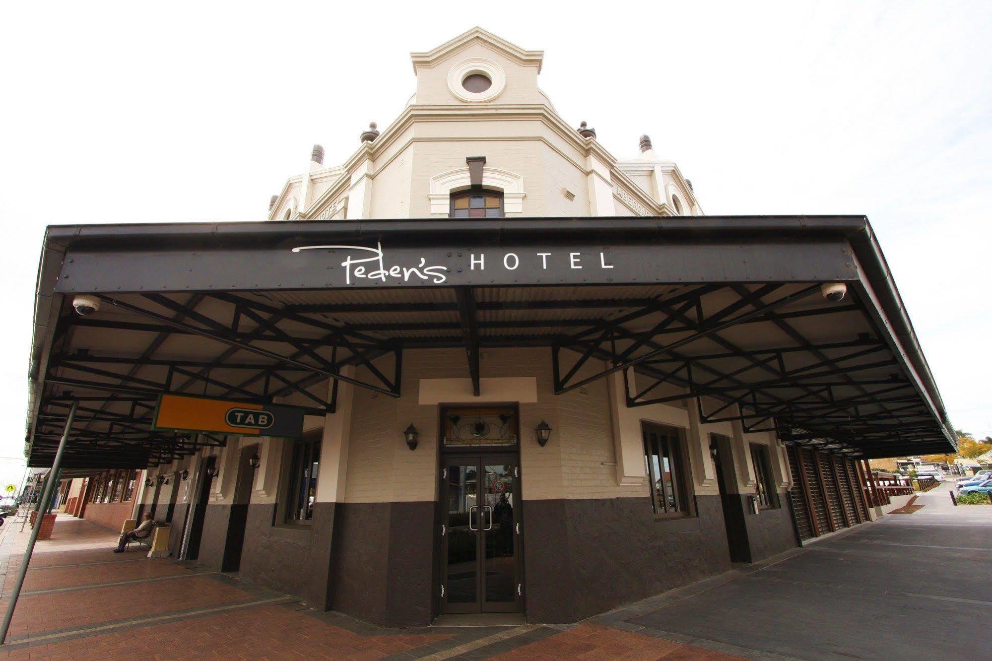 Peden'S Hotel Cessnock Exteriör bild